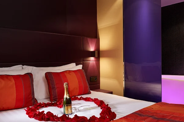 Hôtel de Notre Dame – Maître Albert (Hotel Open)