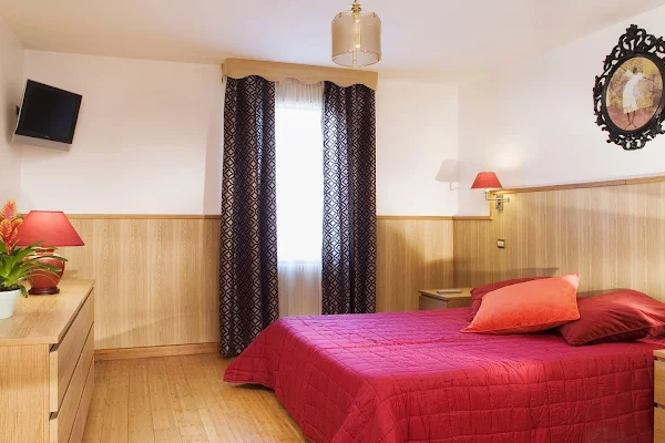 Hôtel Félicité – Comfort and Warmth in the Heart of the 17th Arrondissement