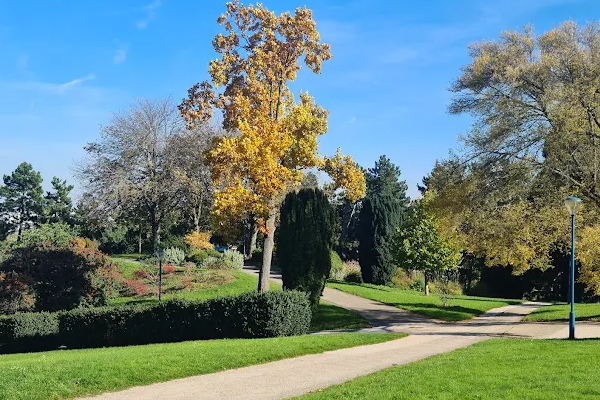 Butte du Chapeau Rouge Park