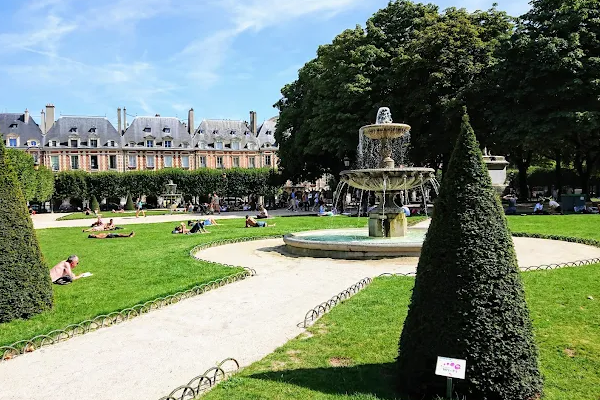 Square Léopold-Achille