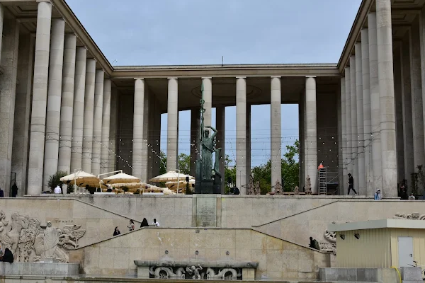 Palais de Tokyo – Contemporary Art & Culture Hub in Paris