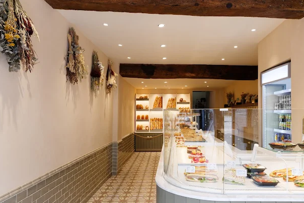 Yvan Bakery – Artisanal Taste on Rue Mouffetard