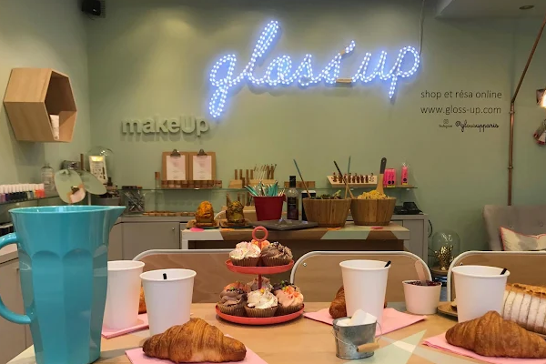 Gloss’Up Beauty Bar – Nail & Beauty Salon in Paris 3rd Arrondissement